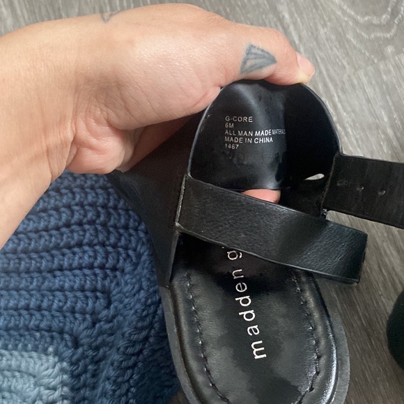 Madden Girl Coliee Platform Sandal - Picture 4 of 5